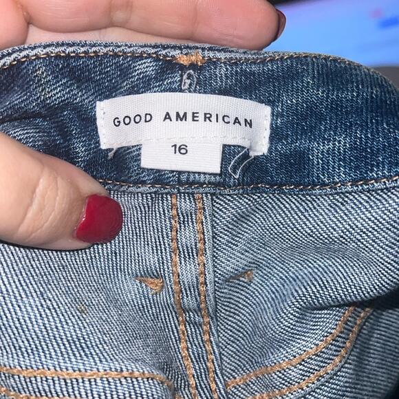 GOOD AMERICAN straight leg high rise jeans with raw hemline 16 - Picture 2 of 6